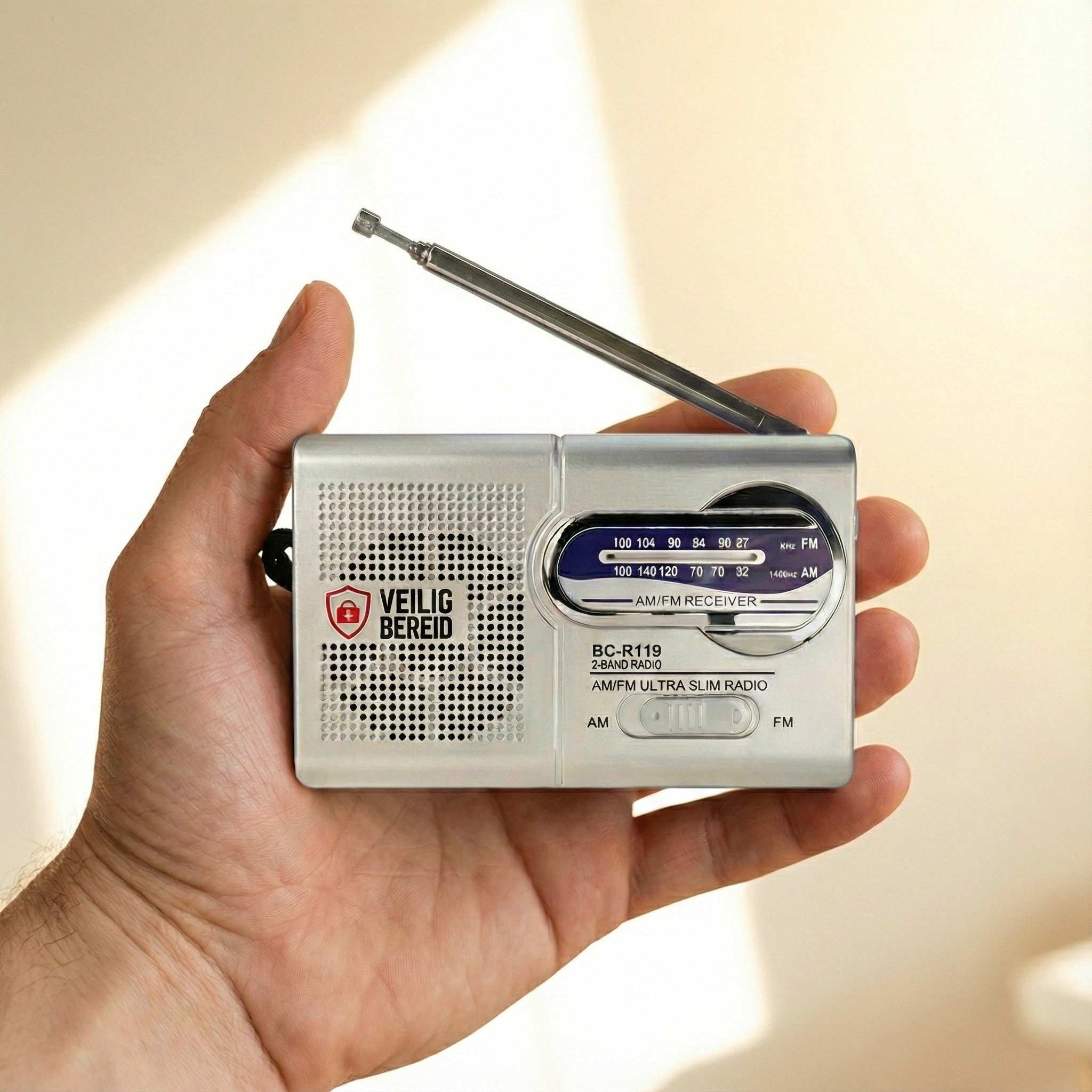 DAB noodradio bediening en display | Veiligbereid®